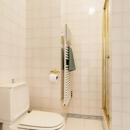 With Private Parking Apartment