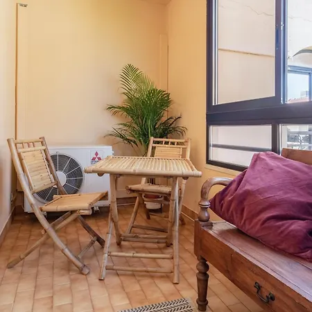 Apartment With Private Parking Cascais
