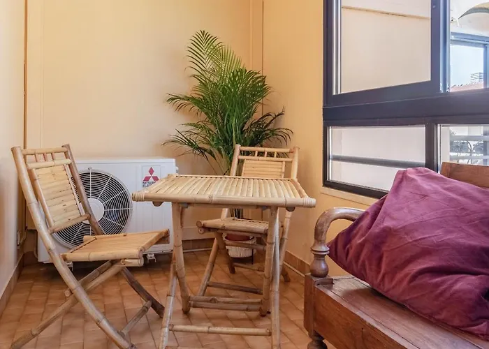 Apartamento With Private Parking Cascaes